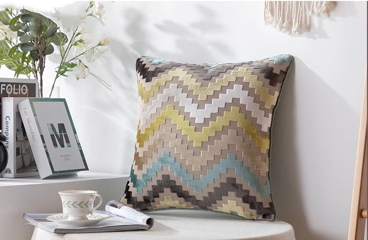 Zigzag Velvet Cushion Cover – 45 × 45 cm