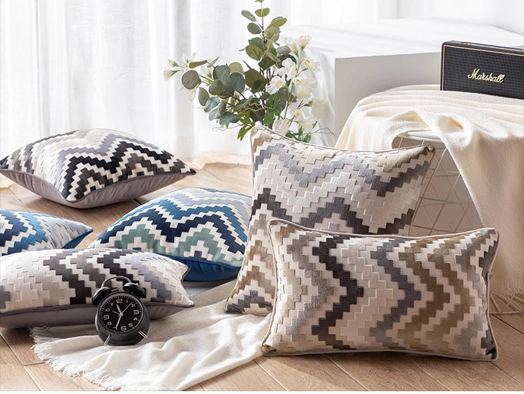 Zigzag Velvet Cushion Cover – 45 × 45 cm
