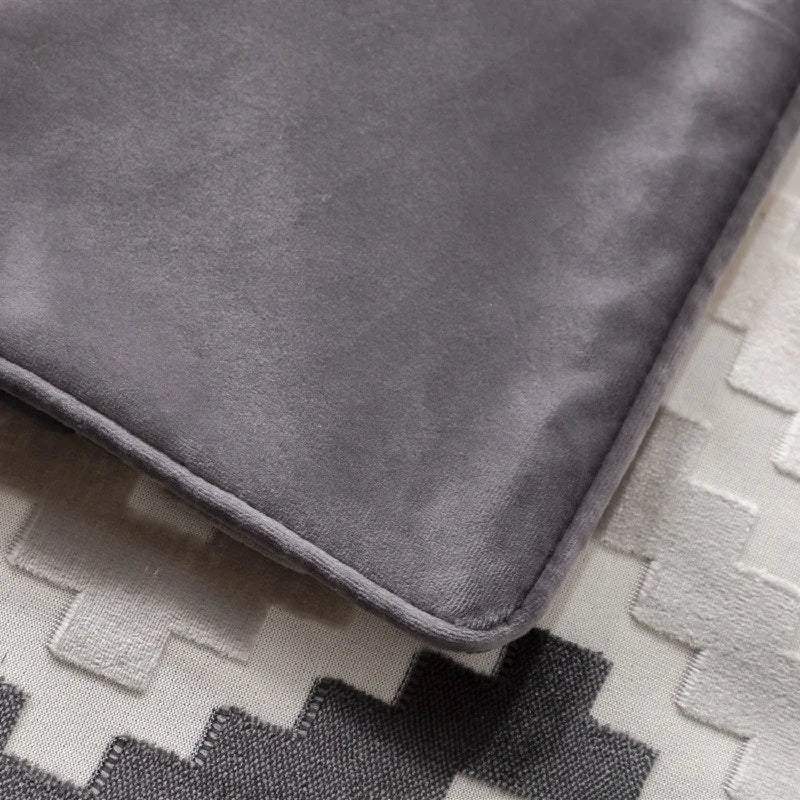 Zigzag Velvet Cushion Cover – 45 × 45 cm