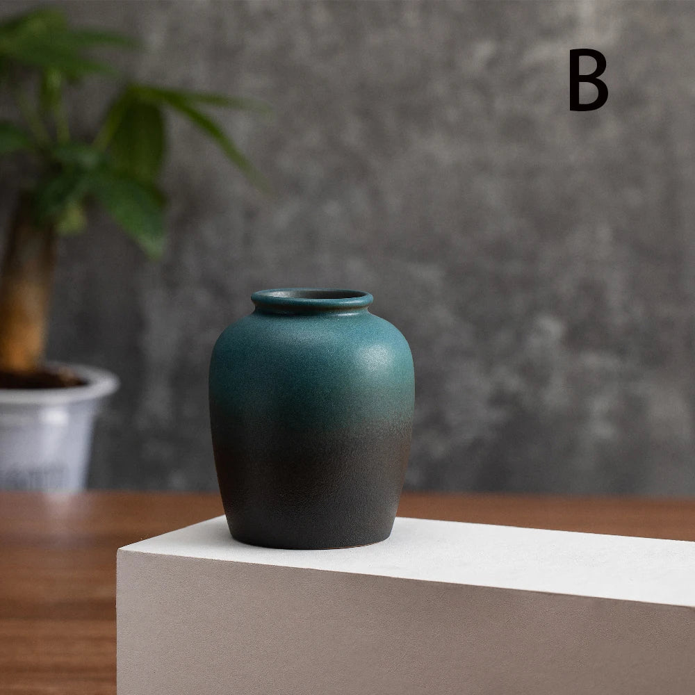 Matte Ceramic Bud Vase – Small Sculptural Shapes