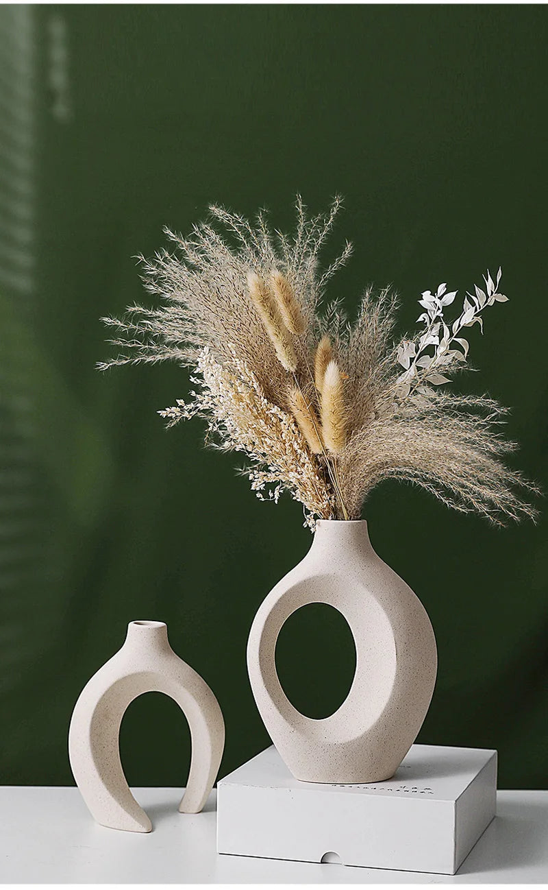 Interlocking Ceramic Vase Pair – Matte Finish, 21 cm