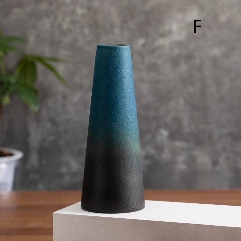 Matte Ceramic Bud Vase – Small Sculptural Shapes