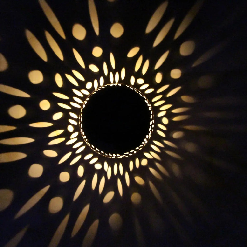 Leaf Cut-Out Solar Table Lantern – 15 cm