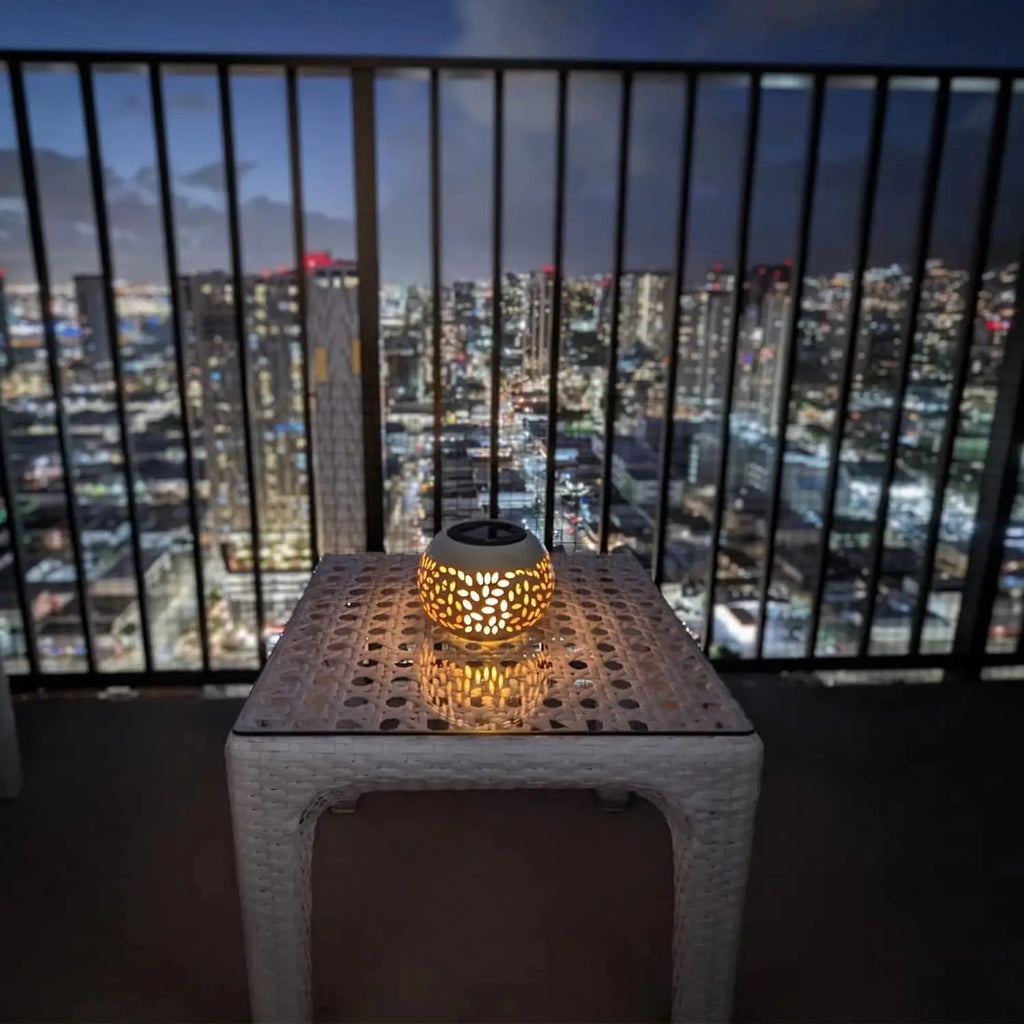 Leaf Cut-Out Solar Table Lantern – 15 cm