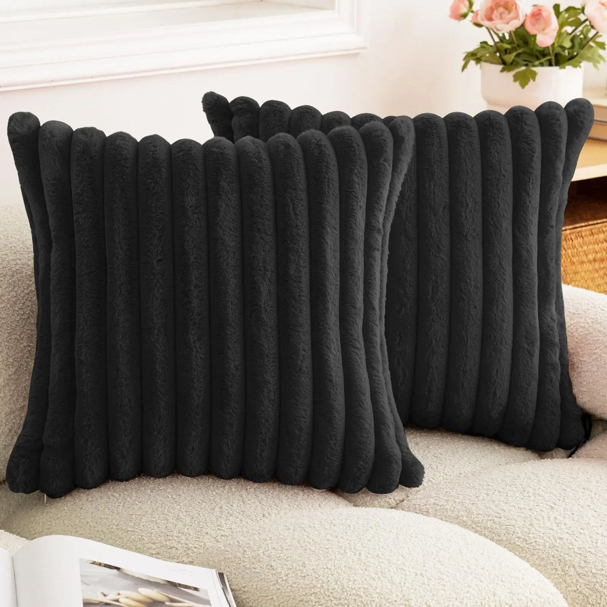 Ribbed Faux Fur Cushion Cover – 45 × 45 cm