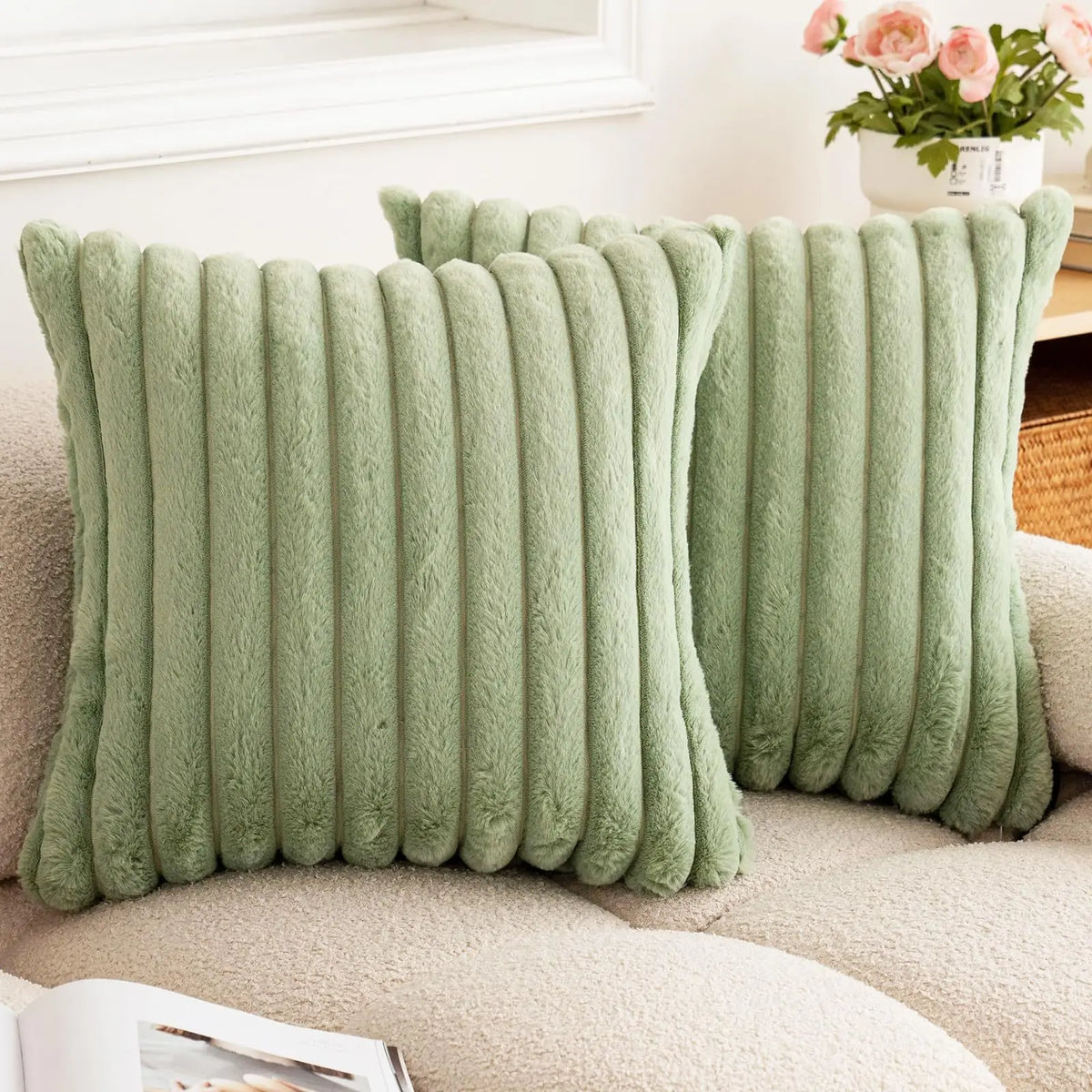 Ribbed Faux Fur Cushion Cover – 45 × 45 cm