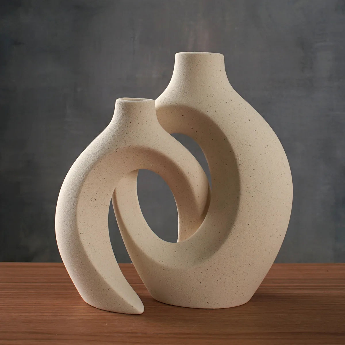 Interlocking Ceramic Vase Pair – Matte Finish, 21 cm