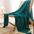 Chunky Knit Throw with Tassels – 130 × 170 cm