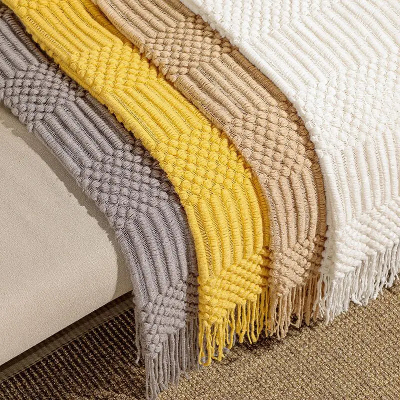 Diamond Knit Throw with Tassels – 127 × 172 cm