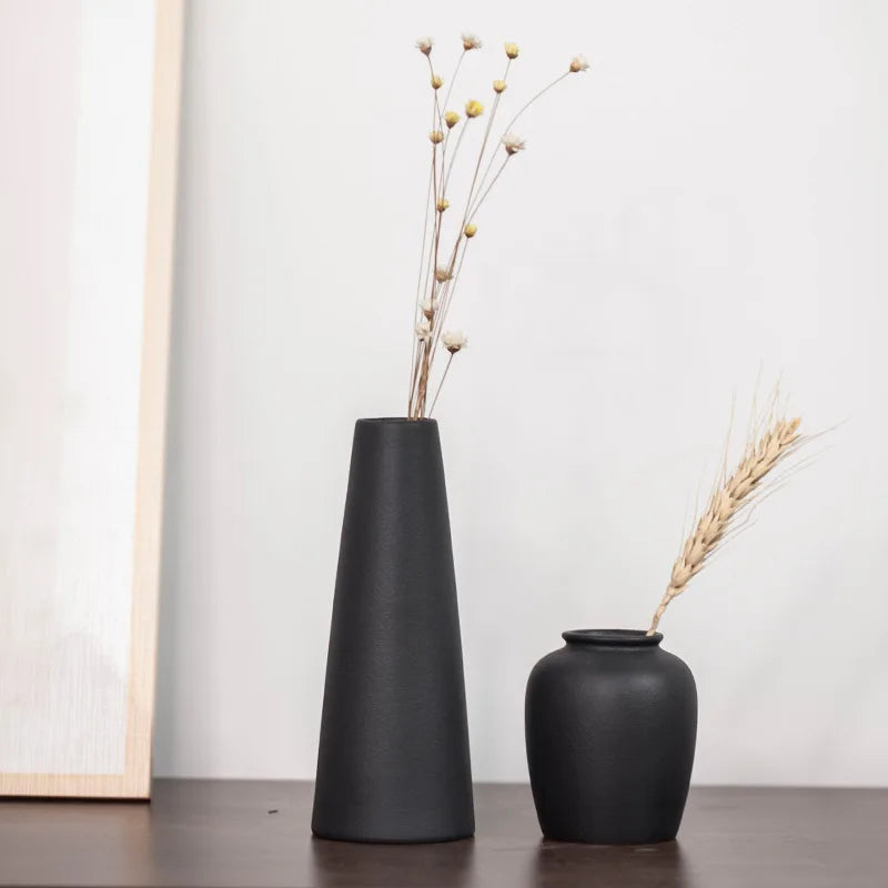 Matte Ceramic Bud Vase – Small Sculptural Shapes