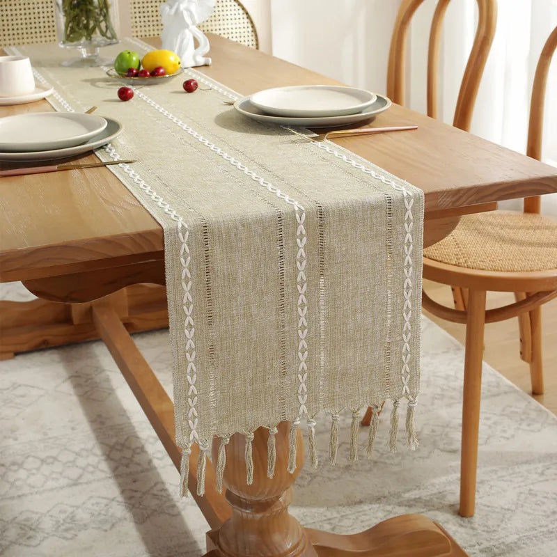 Woven Table Runner with Tassels – 33 × 183 cm