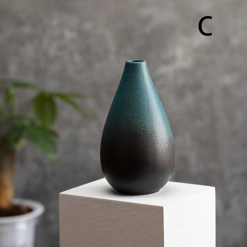 Matte Ceramic Bud Vase – Small Sculptural Shapes