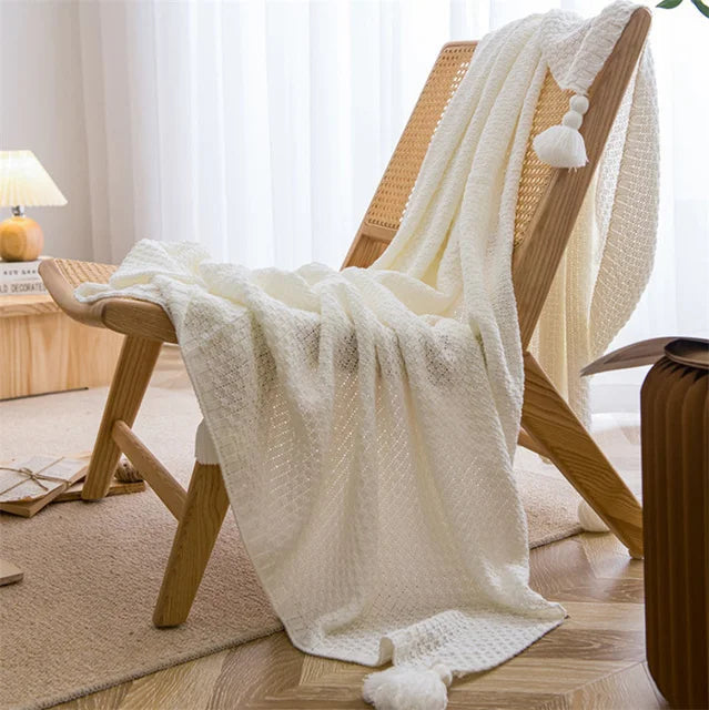 Chunky Knit Throw with Tassels – 130 × 170 cm