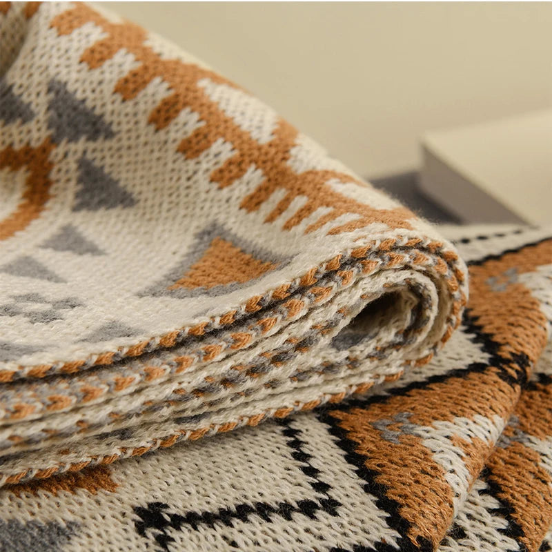 Aztec Knit Throw with Pom-Pom Tassels – 130 × 170 cm