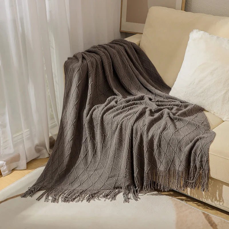 Diamond Knit Throw with Tassels – 127 × 172 cm