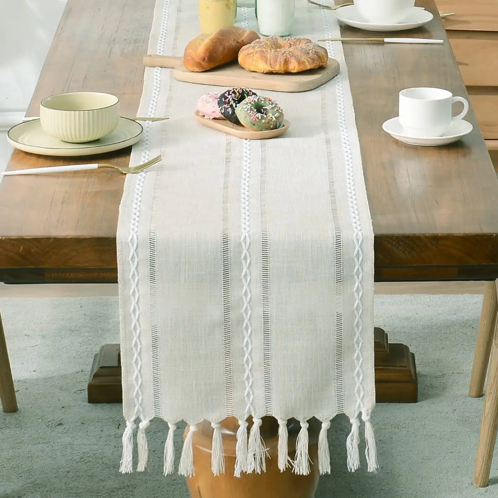 Woven Table Runner with Tassels – 33 × 183 cm