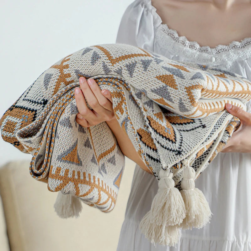 Aztec Knit Throw with Pom-Pom Tassels – 130 × 170 cm