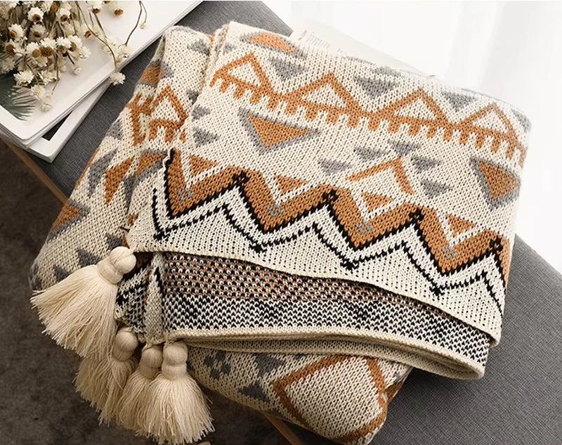 Aztec Knit Throw with Pom-Pom Tassels – 130 × 170 cm