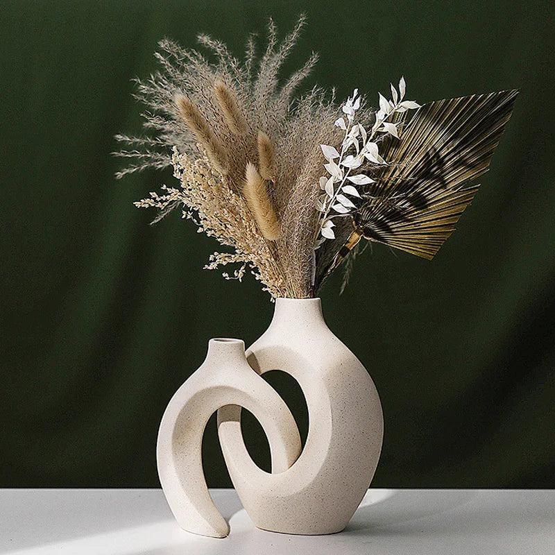 Interlocking Ceramic Vase Pair – Matte Finish, 21 cm
