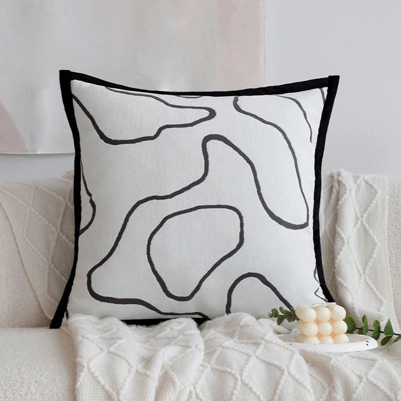 Black and White Jacquard Cushion Cover – 45 × 45 cm