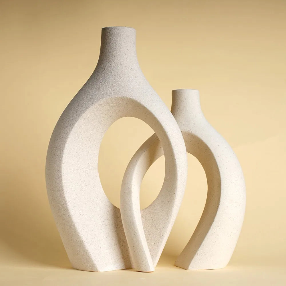 Interlocking Ceramic Vase Pair – Matte Finish, 21 cm